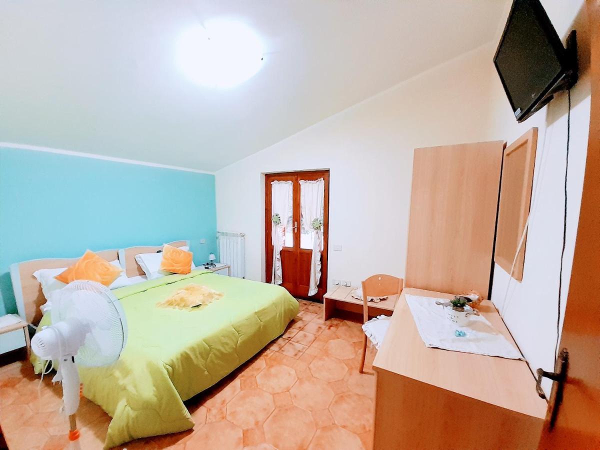 Hotel Affittacamere Novella Tramonti Exteriör bild