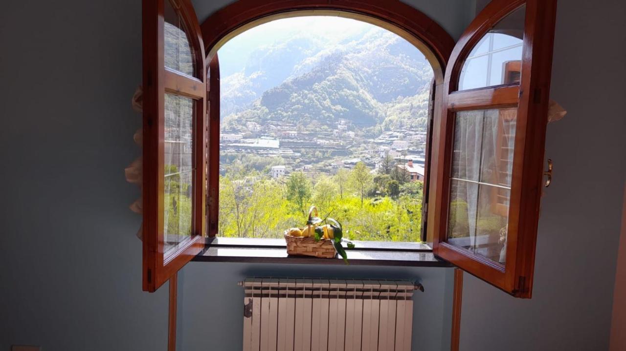 Hotel Affittacamere Novella Tramonti Exteriör bild
