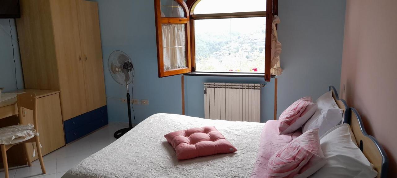 Hotel Affittacamere Novella Tramonti Exteriör bild